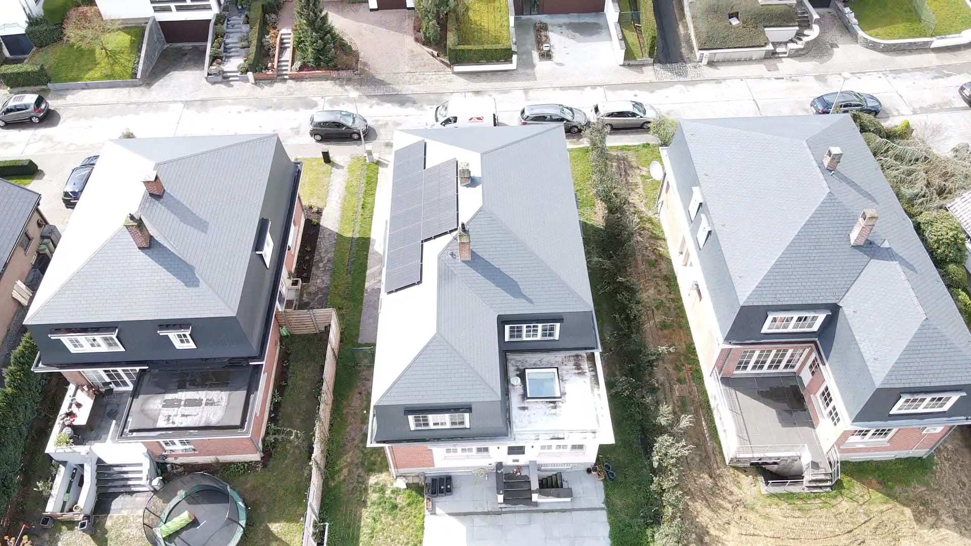 16 zonnepanelen geplaatst